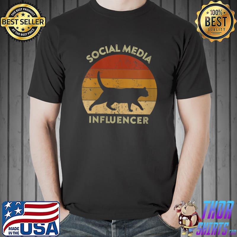 Social Media Influencer Funny Retro Vintage Cat Meme T-Shirt