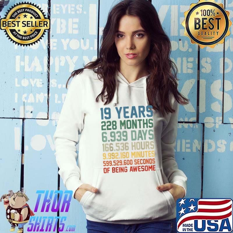 Vintage 19th Birthday 19 Years Old Being Awesome Anniversary T-Shirt