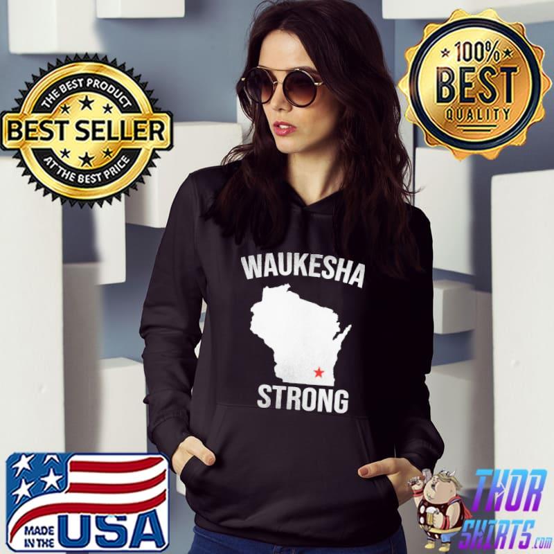 Best Waukesha Strong Christmas Parade Wisconsin Unisex T-Shirt