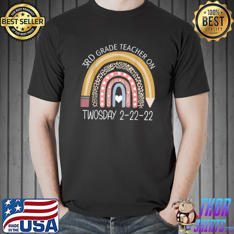 Awesome 3rd Grade Teacher On Twosday 22222 T-Shirt Unisex