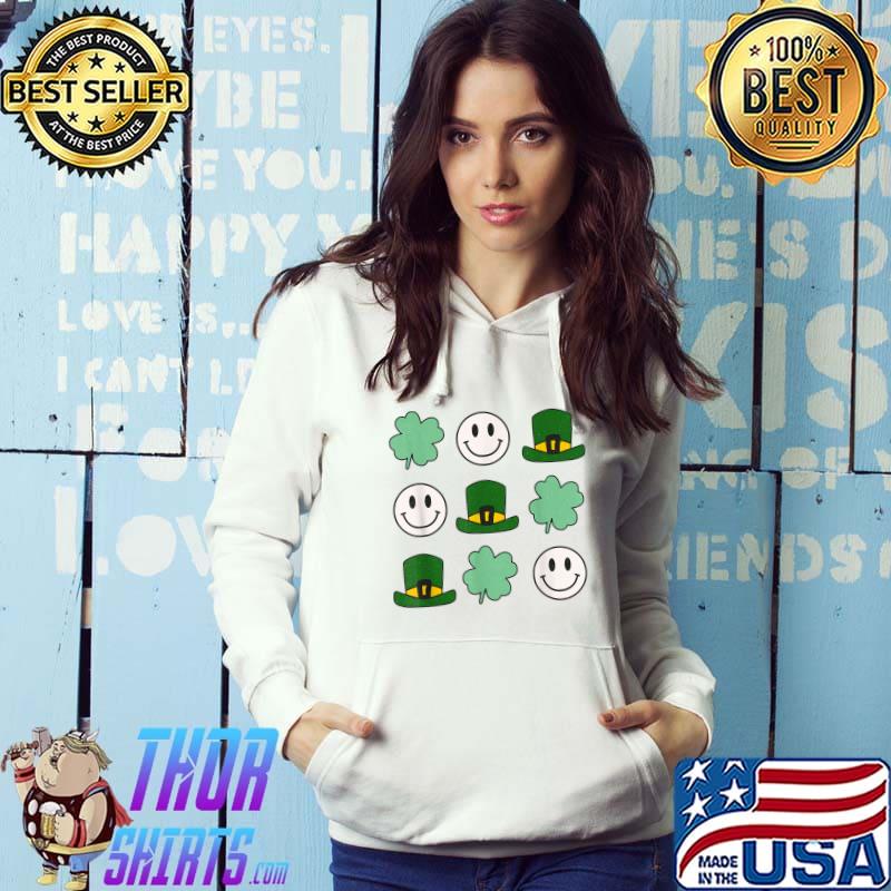 Awesome Retro St Patrick Day Smiley Face Leprechaun Hat Shamrock T-Shirt