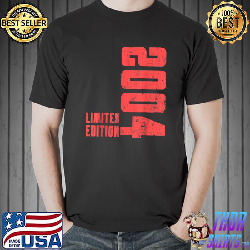 Original 18th Birthday Boy Girl Born 2004 18 Years Old T-Shirt