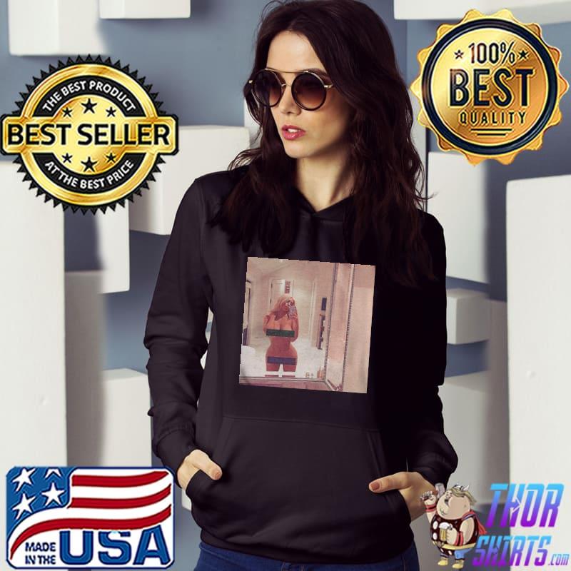 Kim kardashian nude selfie shirt