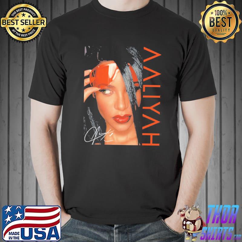 Picture with singature aaliyah shirt