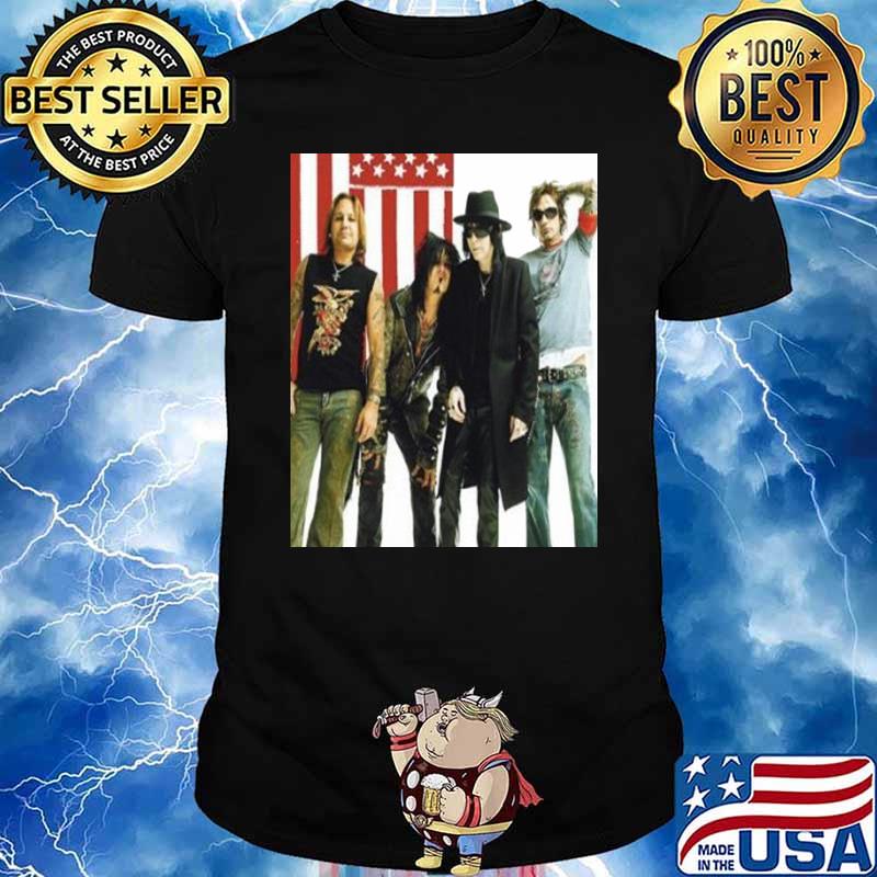 Motley Crue reunites for a Carnival of Sins shirt