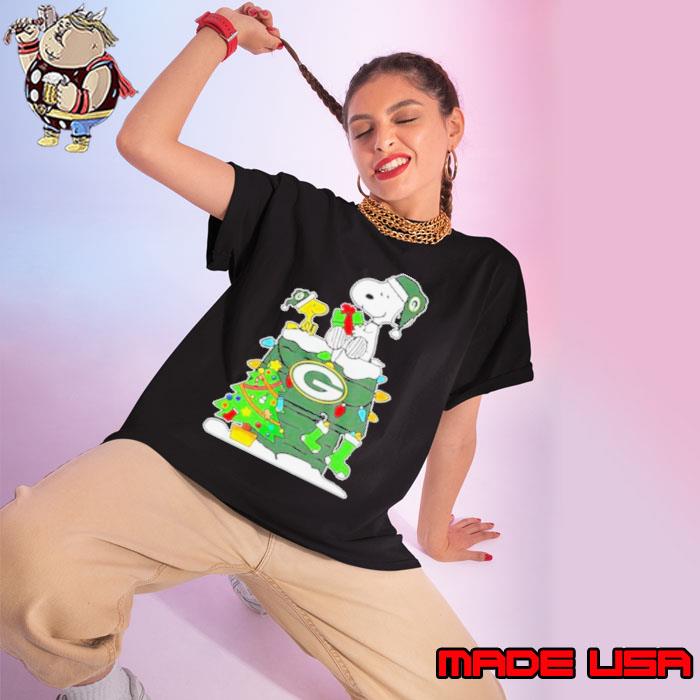 Green Bay Packers Christmas Snoopy s Ladies tee