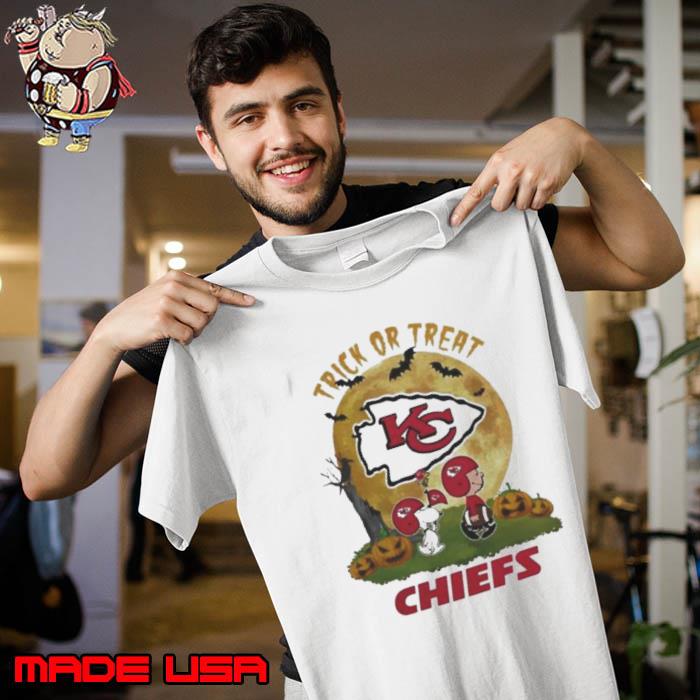 Charlie Brown & Snoopy: Kansas City Chiefs T-Shirt - TeeNaviSport