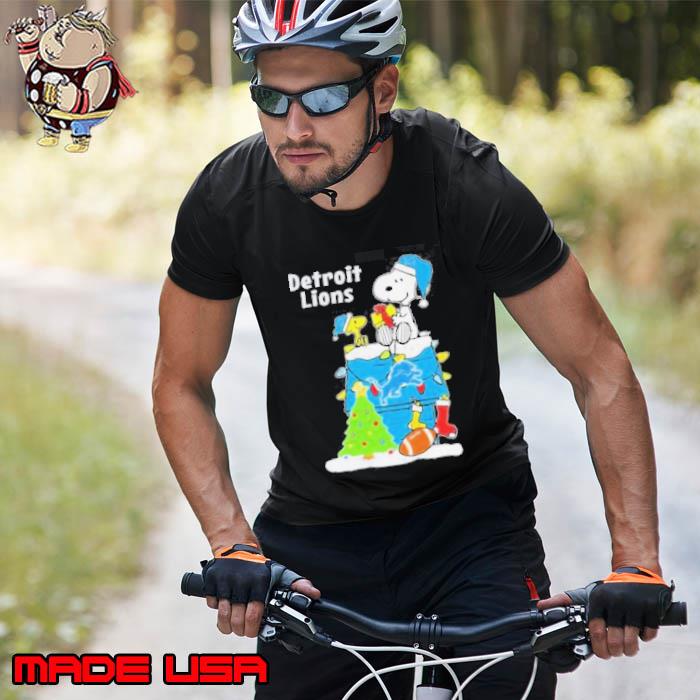 Peanuts Snoopy And Woodstock Detroit Lions Merry Christmas Shirt Unisex