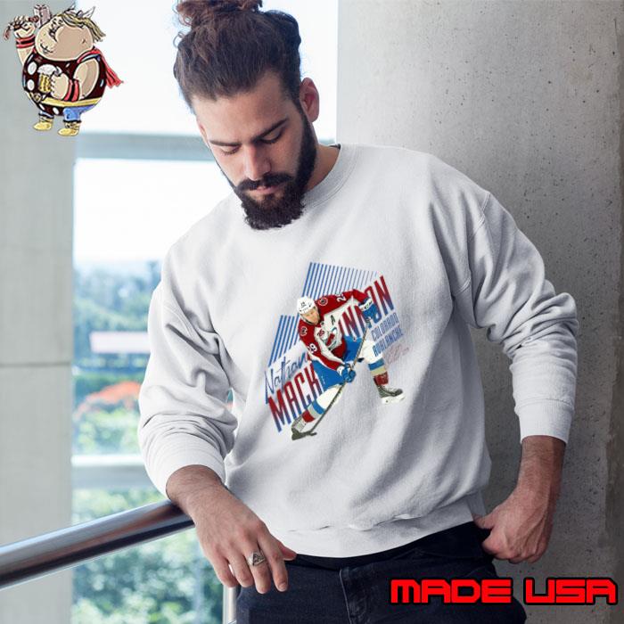 Nathan Mackinnon Signature Canadian professional ice hockey centre Superstar Pose T-Shirt Sweatshirt