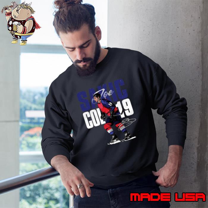 Signature joe sakic bold Canadian professional ice hockey executive T-Shirt Sweatshirt