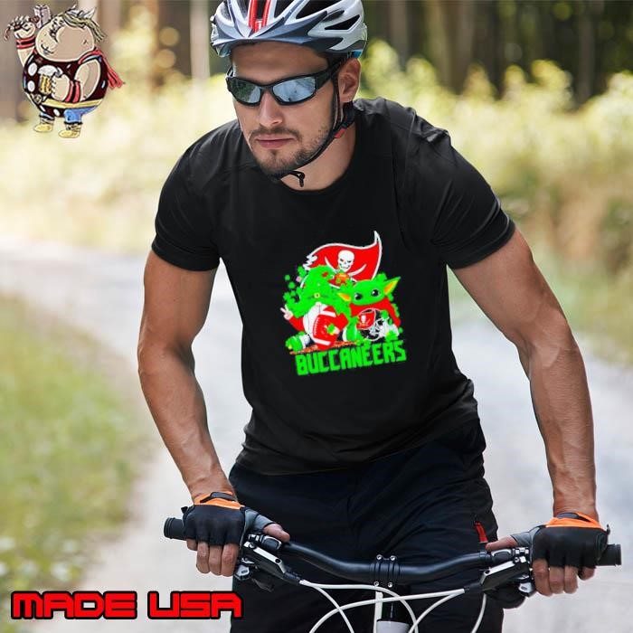 Tampa Bay Buccaneers Baby Yoda Happy St.Patrick’s Day Shamrock Unisex