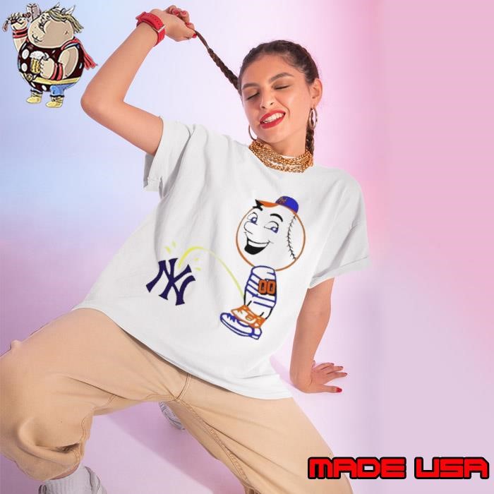 New york mets Mr. Met Pee On New York Yankees Ladies tee