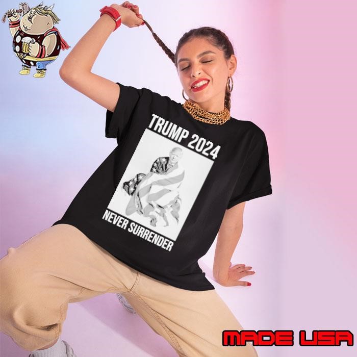 TRUMP NEVER SURRENDER Ladies tee