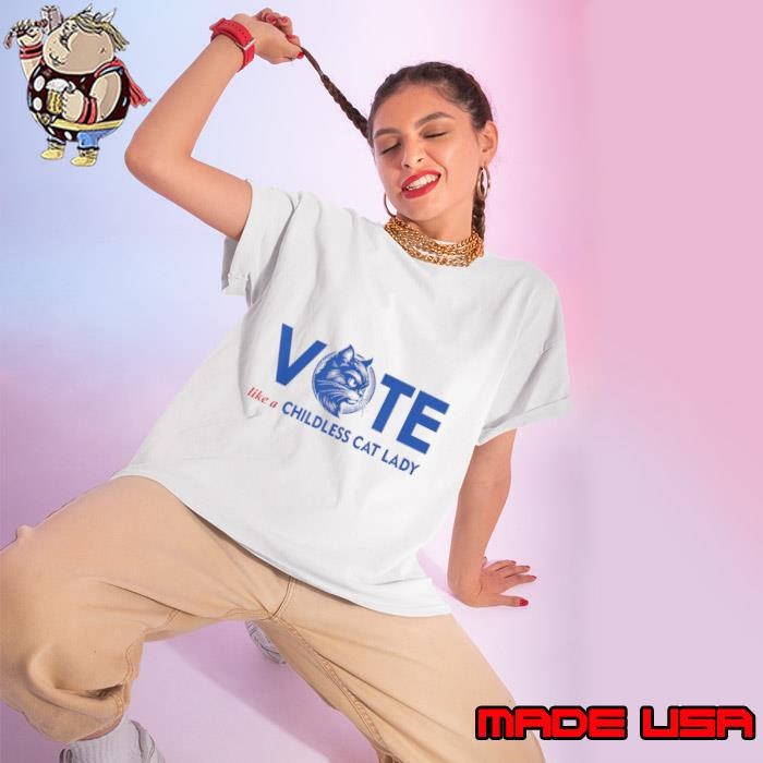 Vote Like A Childless Cat Lady Voting Kamala Ladies tee