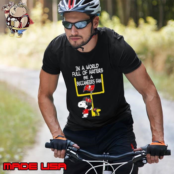 Be A Buccaneers Fan Tampa Bay Buccaneers x Snoopy Mashup Shirts Unisex