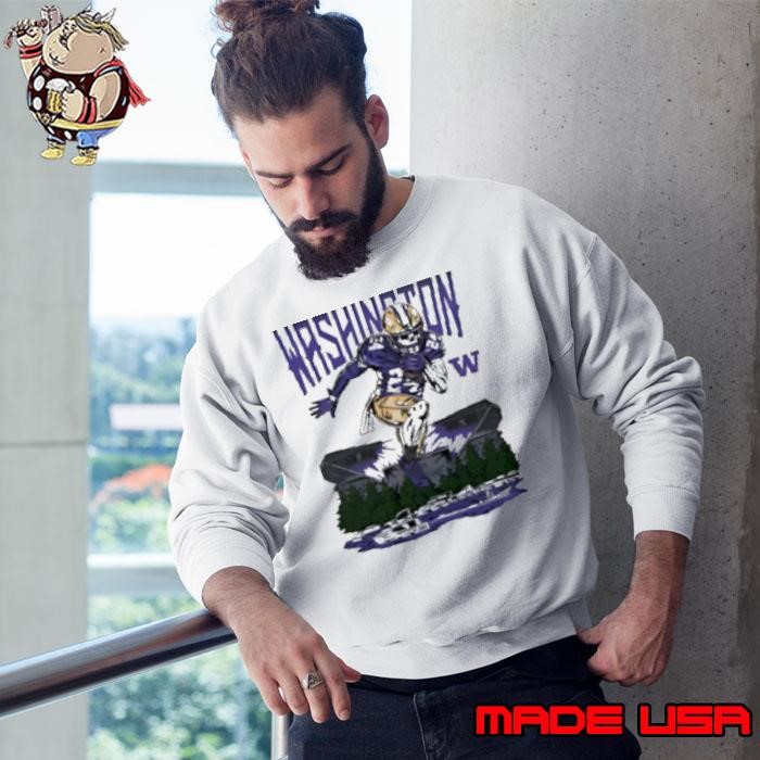 Washington Huskies Dawg Dash Immortal Player Sweatshirt