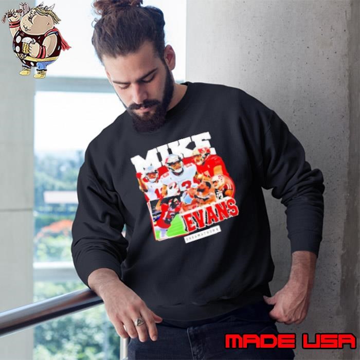Vintage Mike Evans 90S Graphic Football Design Sweatshirt