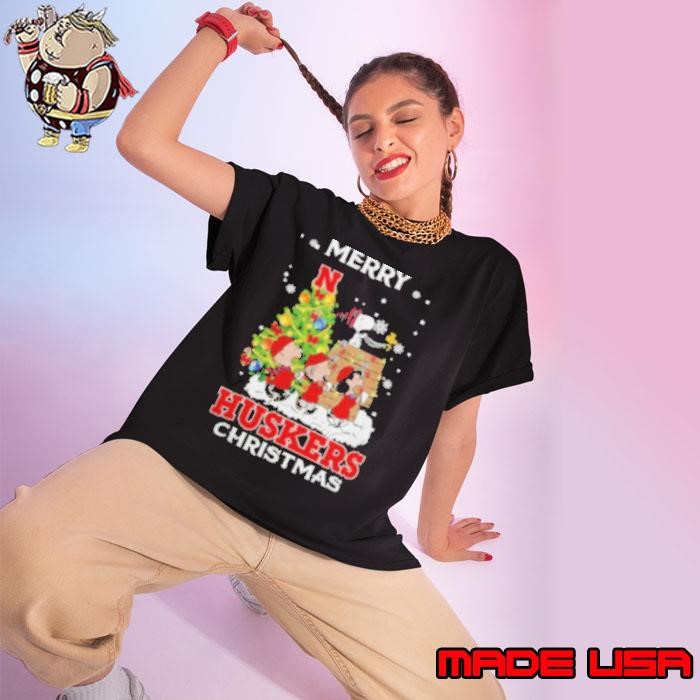 2024 Nebraska Cornhuskers Snoopy And Friends Merry Christmas Ladies tee