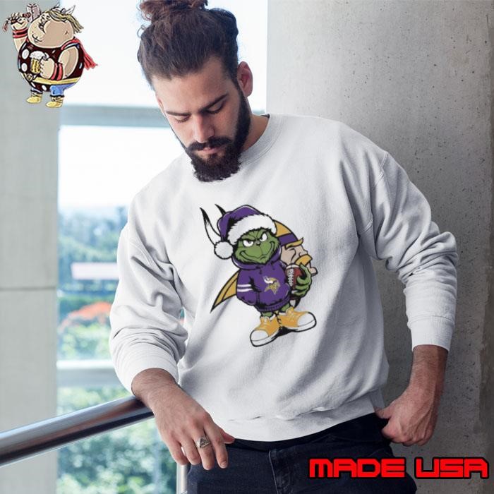 Grinch hug ball Minnesota Vikings Christmas Sweatshirt