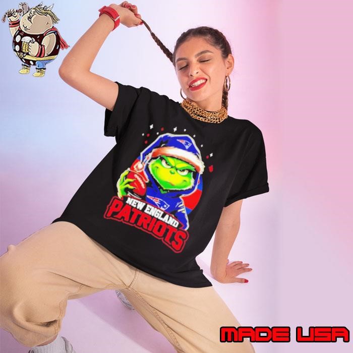 New England Patriots Grinch wearing Santa hat Christmas 2024 Ladies tee