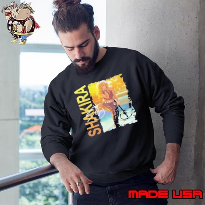 Shakira Baila Asi Facturan Christmas 2024 Sweatshirt