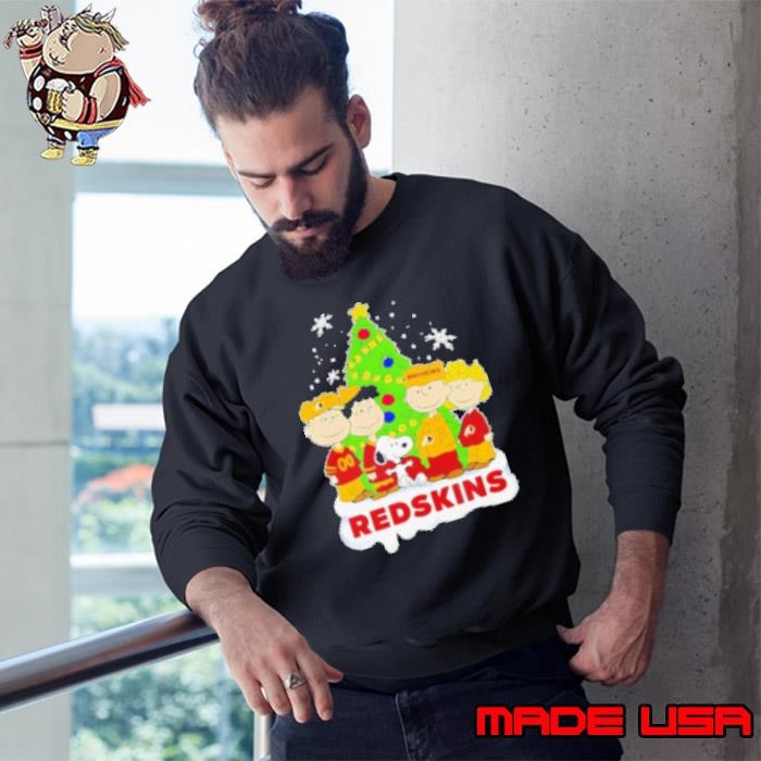 Snoopy friends Fan of Washington Redskins Merry Christmas Sweatshirt