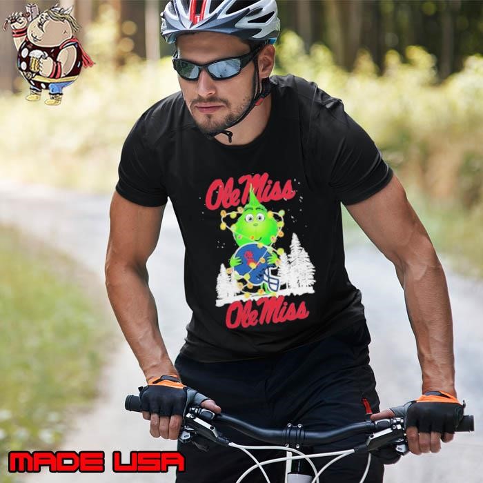 The Grinch Hug Ole Miss Rebels Helmet Christmas Unisex