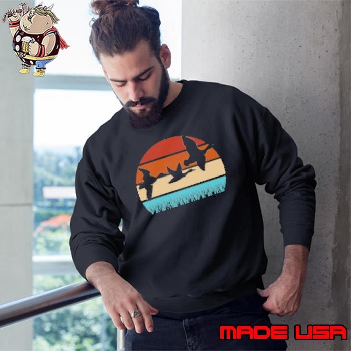 Mens Duck Hunting Retro Sunset Gift For Hunter Sweatshirt