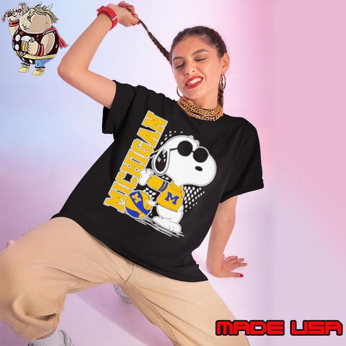 Snoopy Michigan Wolverines pose stand Ladies tee