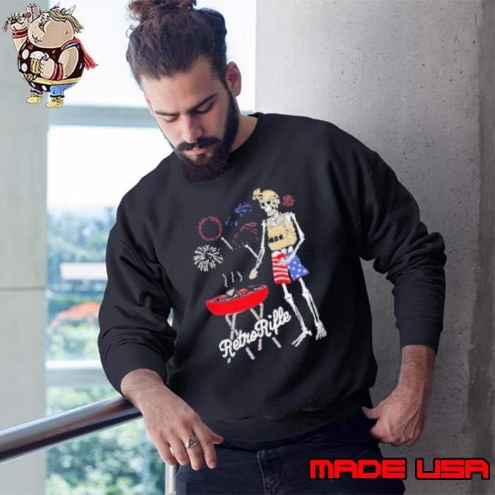 Grillin Retro Rifle Skeleton BBQ Sweatshirt