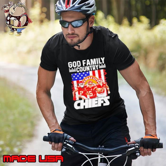 Kansas City Chiefs Patrick Mahomes god family country Chiefs signatures Unisex