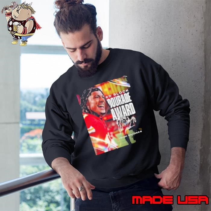 Poster Kansas City Chiefs Congratulations Isiah Pacheco Ed Block Courage Award Signature Sweatshirt