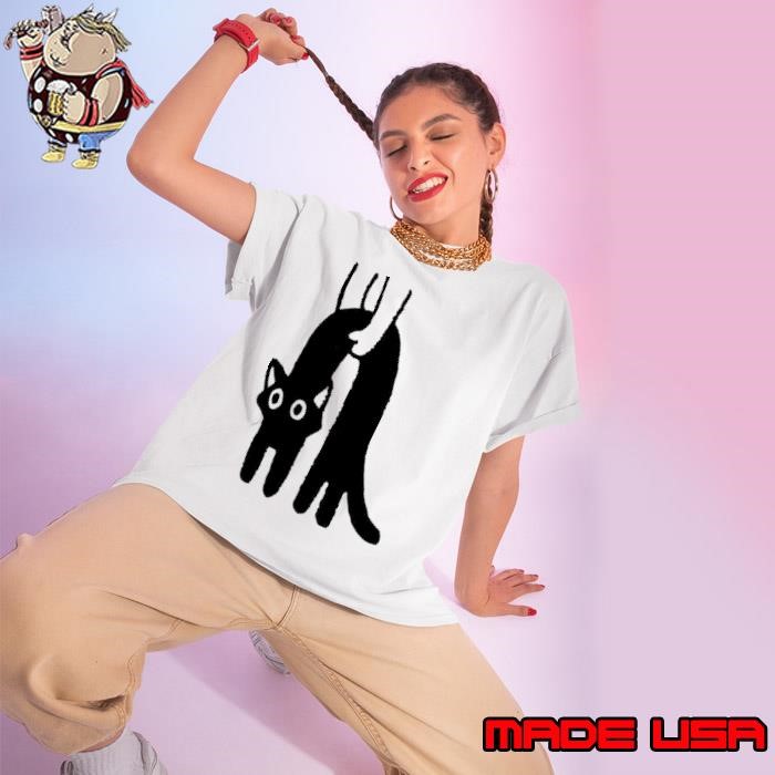 Black cat arching back Ladies tee