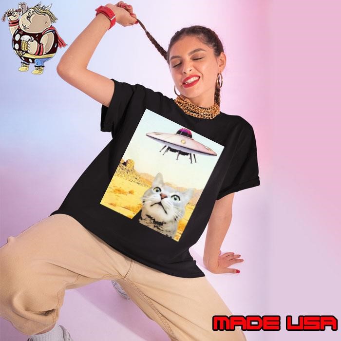 Cat flying saucer feline Ladies tee